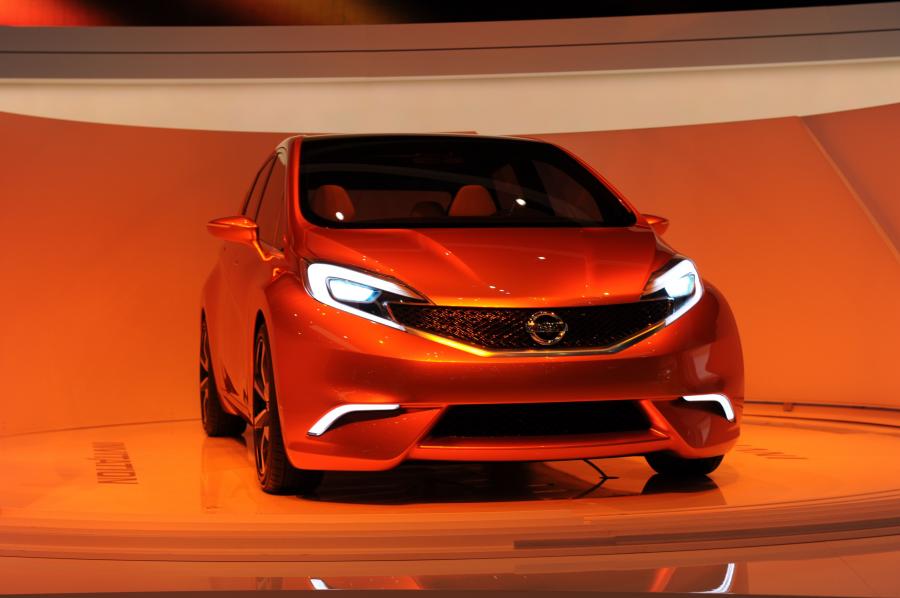  Nissan Invitation Concept 2012 года  (фото 12 из 44)